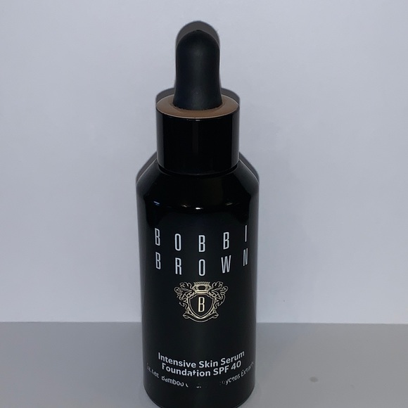 4 Natural Intensive Skin Serum Foundation
